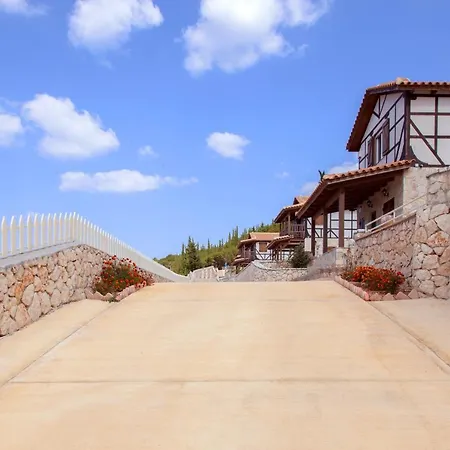 Vissala Village ヴィラ Chortáta